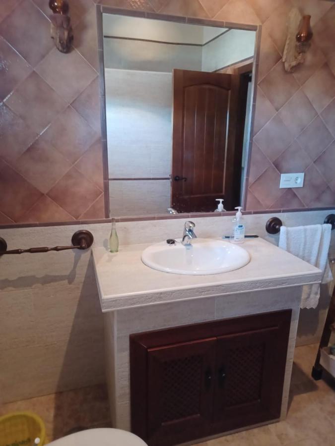 Villa Martinez Alquiler Rural Isabel Alcalá del Valle Dış mekan fotoğraf