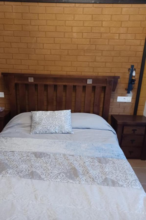 Villa Martinez Alquiler Rural Isabel Alcalá del Valle Dış mekan fotoğraf