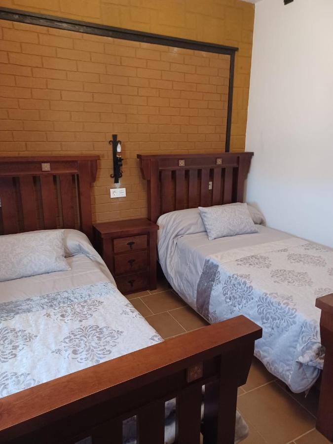 Villa Martinez Alquiler Rural Isabel Alcalá del Valle Dış mekan fotoğraf