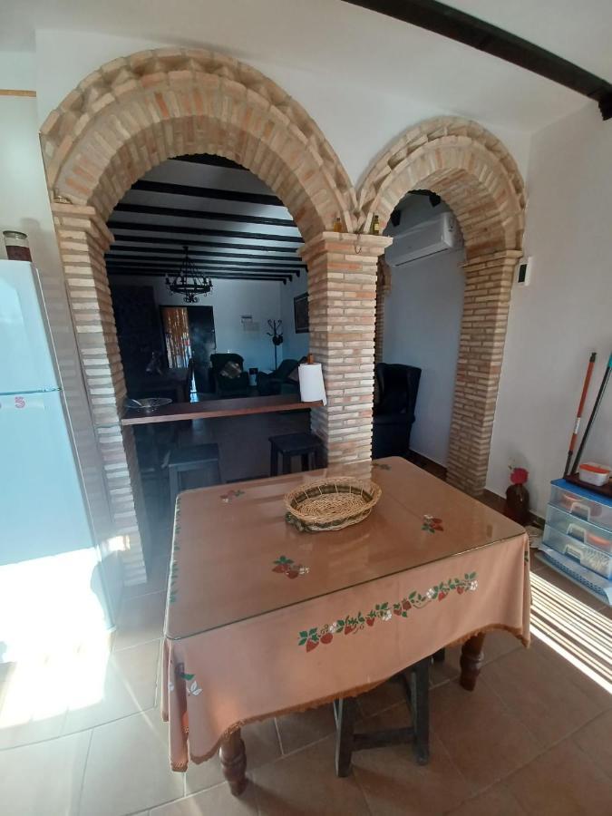 Villa Martinez Alquiler Rural Isabel Alcalá del Valle Dış mekan fotoğraf