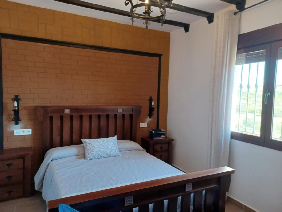 Villa Martinez Alquiler Rural Isabel Alcalá del Valle Dış mekan fotoğraf